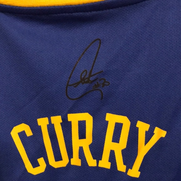 STEPH CURRY KIDS JERSEY WITH AUTOGRAPH - Picture 3 of 4